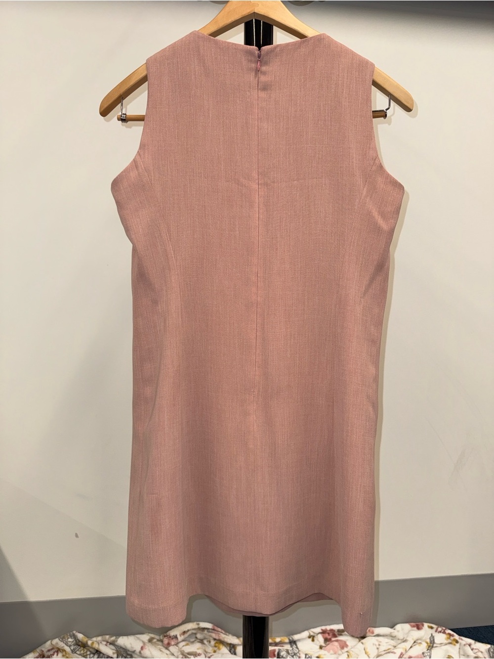 CLIO Mauve Sleeveless Shift Dress - Picture 5 of 5